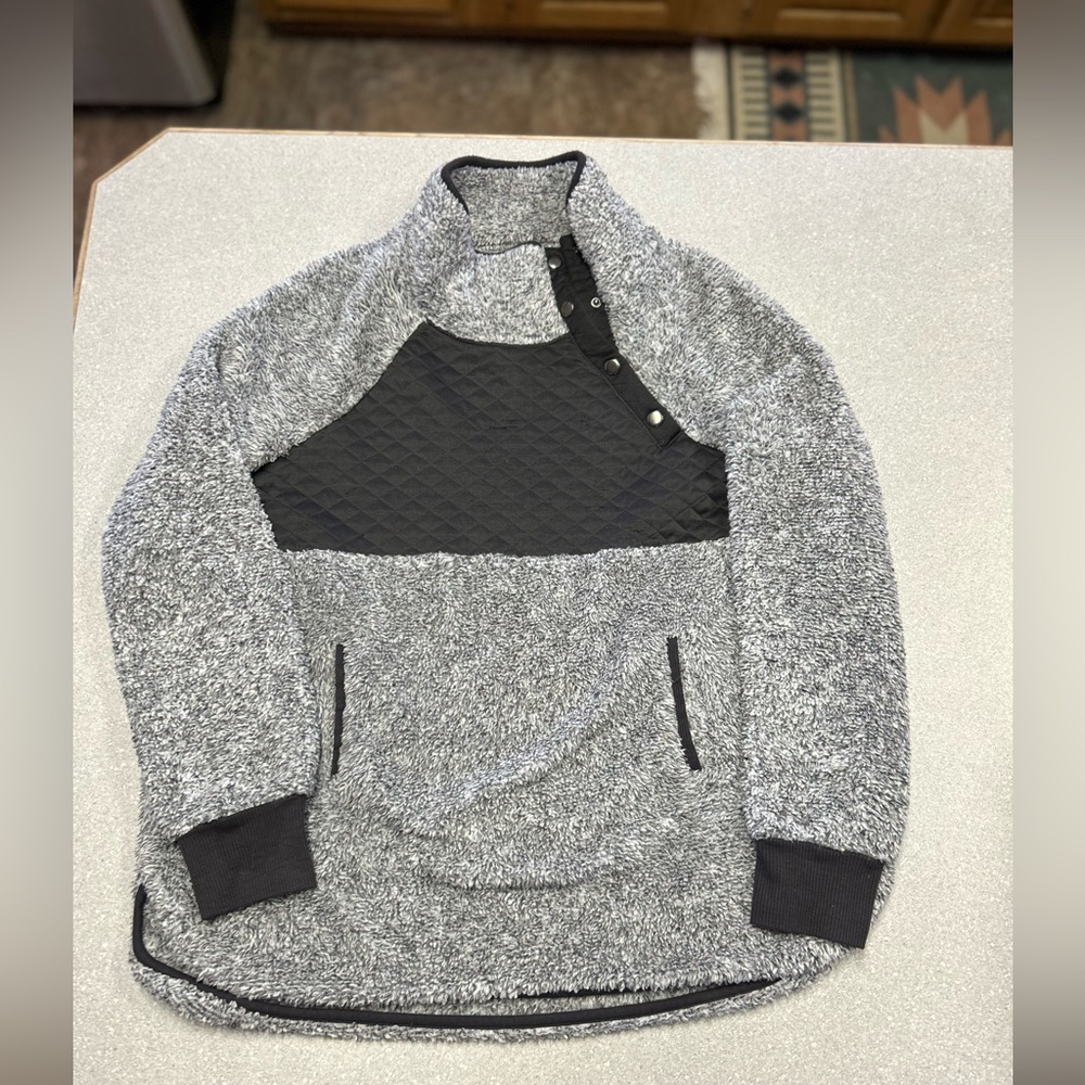 Maurice’s extra large gray women’s pullover